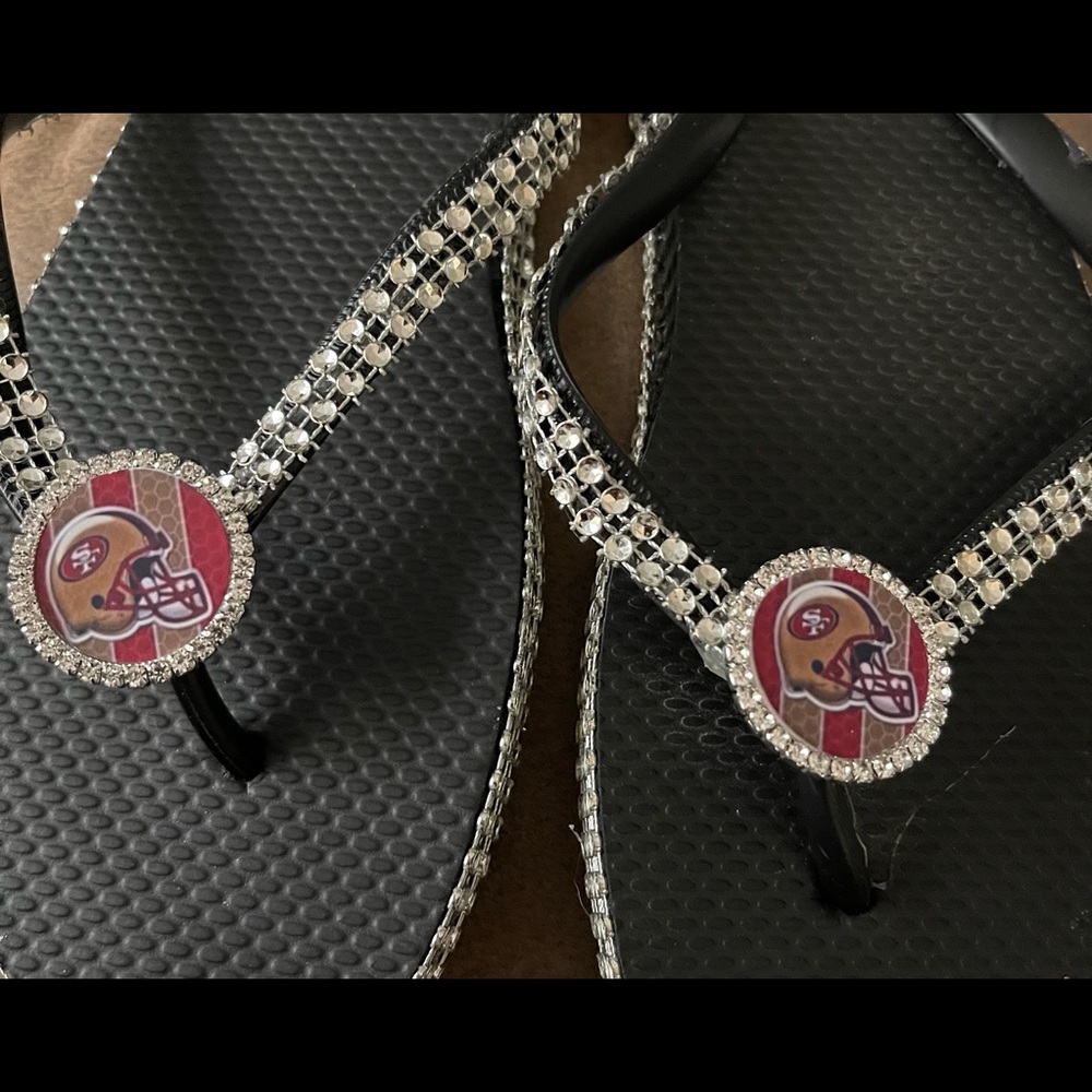 San Francisco 49ers sandals